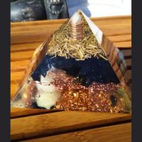 orgonite pyramide obsidienne